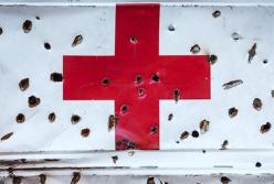 На Донбассе обстреляли санитарный автомобиль ООС: есть жертвы