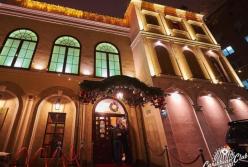 Куда пойти в понедельник вечером: спектакль «Предварительные ласки» от театра «Чёрный Квадрат»