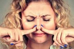 Медики назвали продукты, которые провоцируют неприятный запах от тела