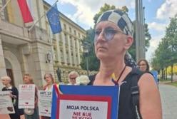 Понад 11 тисяч поляків підписали петицію проти насильства та ненависті, передавши її уряду