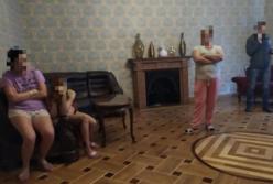 В Одессе полицейский организовал сеть борделей (фото)