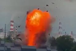 Російська ППО спалила один з найбільших торгових центрів Москви: відео моменту