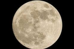 Китайские ученые нашли на Луне воду