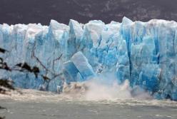Гренландия планирует продавать воду тающих ледников