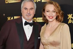 "Бюджетно на полотенце": жена Меладзе Джанабаева устроила пикантную фотосессию