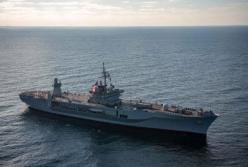 Флагманский корабль флота США покидает Черное море