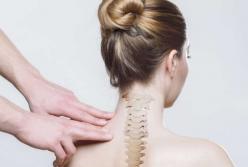 Медики назвали три привычки, провоцирующие боли в спине