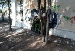 Детей учат убивать: сеть ужаснули свежие фото "тренировок" в Крыму