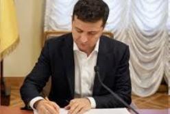 И.о. министров вернут широкие полномочия. Зеленский подписал закон