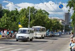 Росіяни атакували FPV-дроном траурну колону у Сумах: вже відомо, скільки постраждалих 