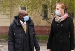 Скандал в Запорожье: таксист отказался везти темнокожего пассажира