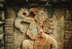 Ученые раскрыли тайну жизни "знаменосца" из племени майя - жил 1300 лет назад