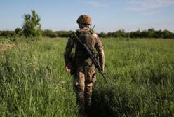 Работа кипит: появились кадры с новых позиций ВСУ после разведения сил на Донбассе (видео)