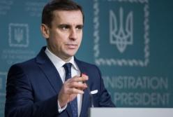 Команда Порошенко "открывает пространство для новой команды" в АП