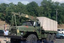 В Киеве военный грузовик протаранил несколько авто