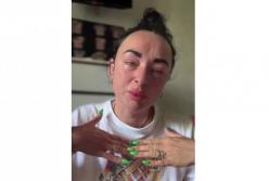 "Мамо, мені страшно!": блогерка посадила за кермо 14-річного похресника, щоб зʼїздити за пивом (відео)