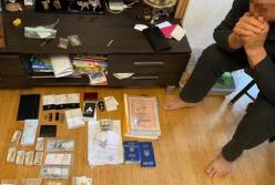 Правоохранители разоблачили группу украинских хакеров (фото)