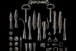 Археологи нашли арсенал оружия, которому более 2 тыс. лет