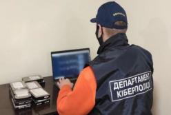 Киберполиция раскрыла схему продажи персональных данных миллионов граждан (видео)