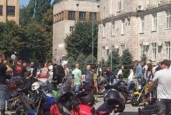 В Черкассах байкеры митинговали из-за смерти друга на разбитой дороге