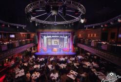 ​Комедийные спектакли о любви, сексе и дружбе от «Черного квадрата»: что посмотреть в сентябре