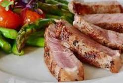 Диетологи назвали самые вредные виды мяса