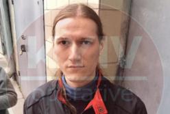 Приставал к мальчику в школьном туалете: в Киеве задержали подозреваемого (фото)