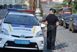 На Донбассе полицейские избили мужчину на остановке