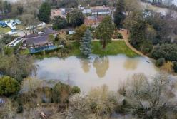 В Британии затопило многомиллионное поместье Джорджа Клуни (фото)