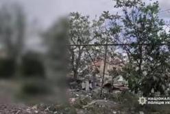 Поліцейські Києва врятували 78-річну жінку з-під обстрілів на Донеччині