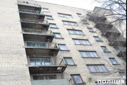 В Покровске, прыгнув с балкона общежития на восьмом этаже, погибла студентка