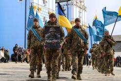 У Києві попрощались з 28-річним Василем Ратушним — братом загиблого київського активіста Романа Ратушного (відео)