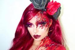 Кровавый и сексуальный демон: Деми Роуз показала образ на Хэллоуин (фото)