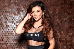 Экс-"виагра" выкатила огромную грудь в тесном купальнике (фото) 