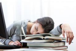 Медики рассказали, какие продукты помогут бороться с усталостью 