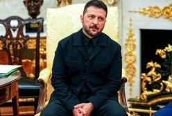 РФ вдарила ракетою по виробництву одягу, який носить Зеленський після сварки з Трампом через костюм (відео)