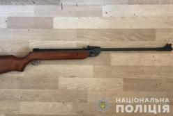 В Житомире 10-летний мальчик подстрелил прохожего