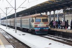 "Укрзализныця" запустит 19 поездов в Карпаты на Рождество
