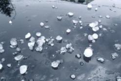 Киев засыпало градом