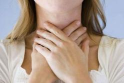 Медики назвали первые симптомы рака щитовидной железы