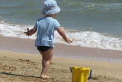 Сезон-2019 открыт: появились яркие кадры с популярного украинского пляжа (фото)