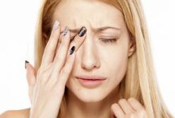 Неврологи назвали причины дергающегося глаза 