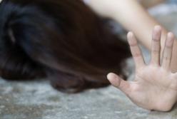 В Харькове женщину изнасиловали трое мужчин