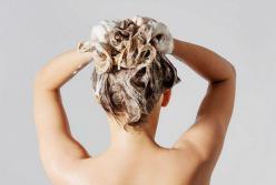  Медики рассказали, почему опасно мыть волосы перед сном