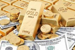 Нацбанк продає мільярдами валюту з резервів, а гривня б’є антирекорди 