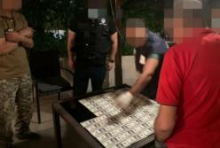 10 тысяч долларов за должность в ГБР: на взятке задержали начальника подразделения ВМС