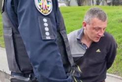 В Киеве водитель маршрутки подрался с полицейскими (фото)