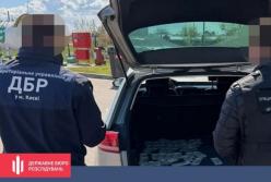 Прикордонника судитимуть за хабар у $5 тис. та дезертирство: ДБР завершило розслідування