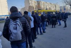 Киев полностью останавливает общественный транспорт с 22 марта