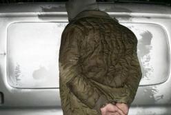 На Черниговщине задержали мужчину, который пытался изнасиловать женщину на кладбище (фото)